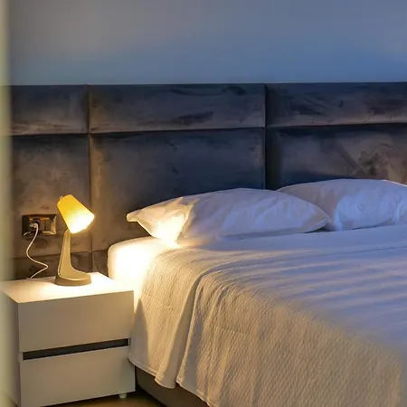 Апарт-отель Sky Way Skk Luxury